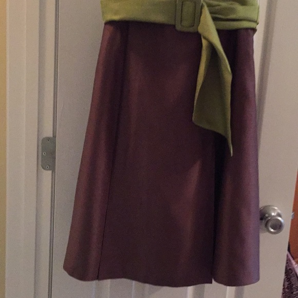 Classically tailored Dress - Picture 3 of 7